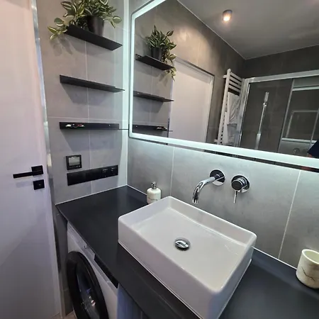Myflexlife Panorama Suite Mit Klimaanlage Und Garten